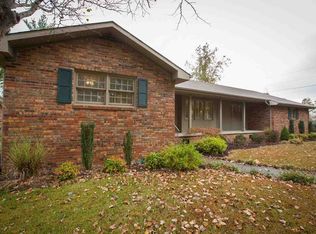 6540 Rolling Hills Dr, Paducah, KY 42003