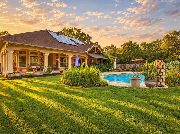 17206 Horseshoe Way, New Caney, TX 77357