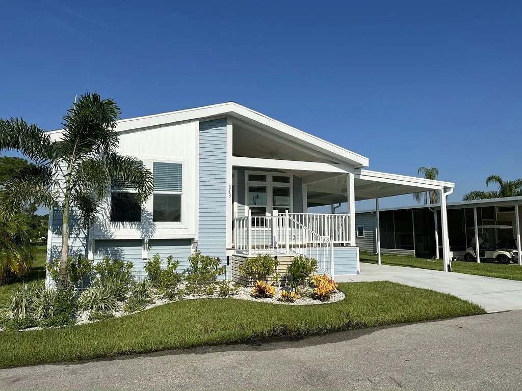 3 bed, 2.0 bath, 1408 sqft, $1,399 — Photo 2