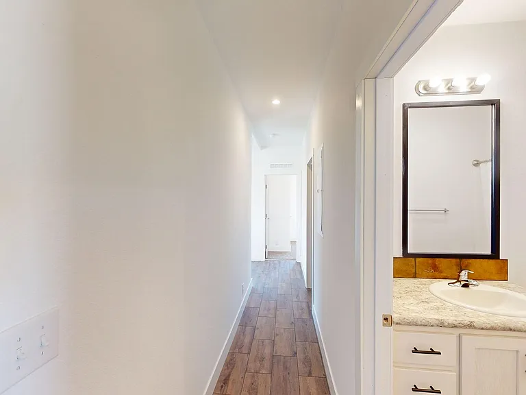 2070 Starbuck Ln — Photo 23