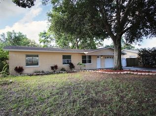 8520 Flame Vine Ave, Seminole, FL 33777