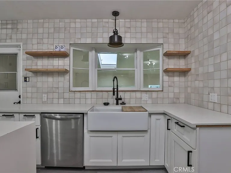 3031 Chestnut St — Photo 10