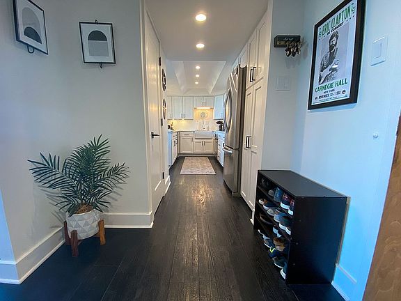 2nd image of 4000 N Meridian St APT 17E