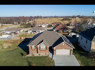 979 W Stanton Dr, Republic, MO 65738