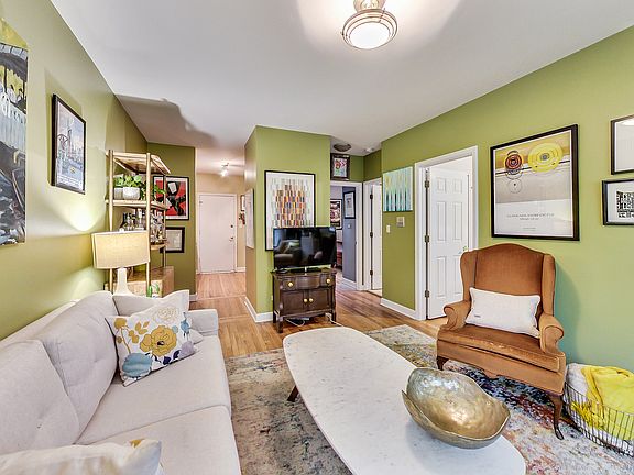 4th image of 1850 W Lunt Ave #1