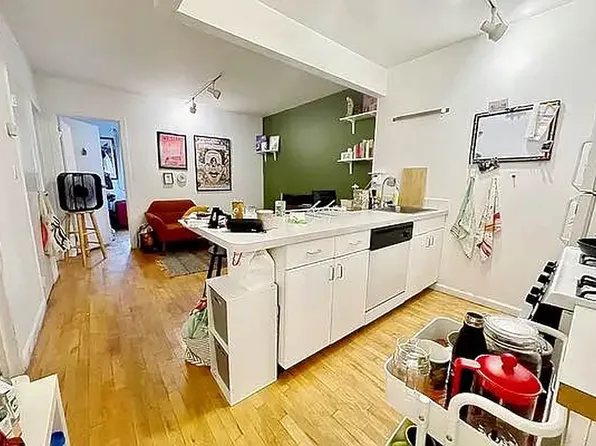 287 East Fourth Street image 2 of 15