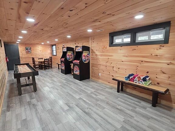 2nd image of 2869 Hatcher Mountain Rd