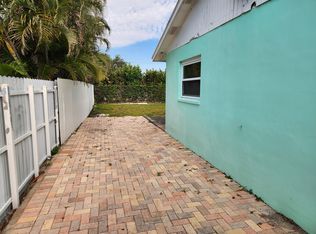 605 S 12th St, Lantana, FL 33462