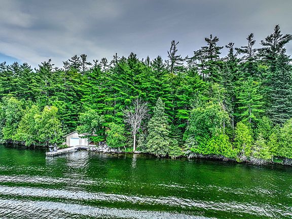 3rd image of 470 Indian Point Rd