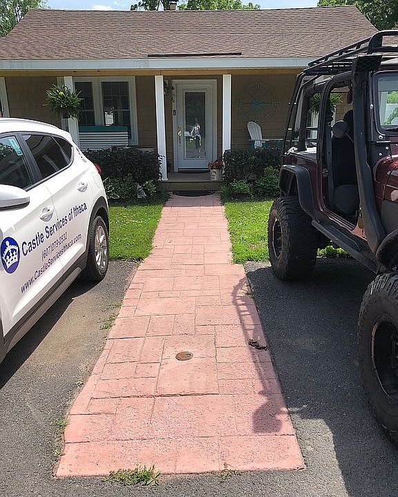 2nd image of 33 Pease St