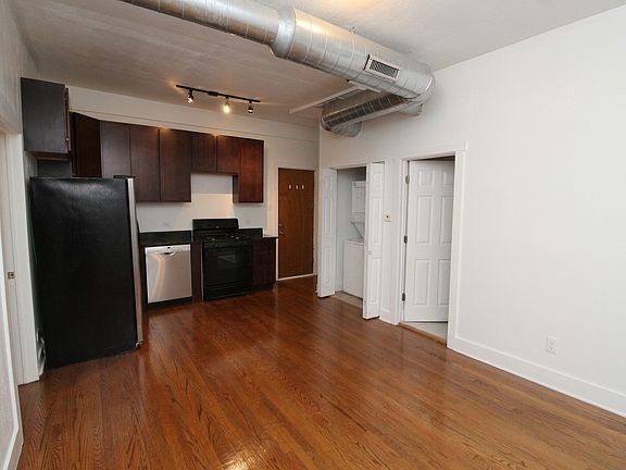 4th image of 1032 N Ashland Ave #2R
