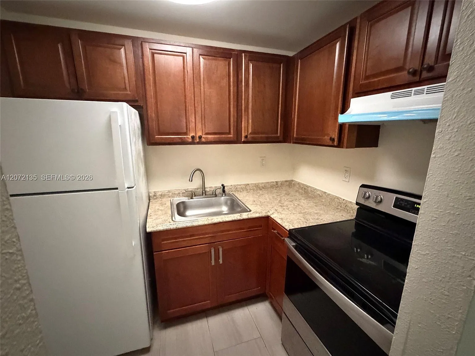 Ocean Drive Estates Condo — Photo 4
