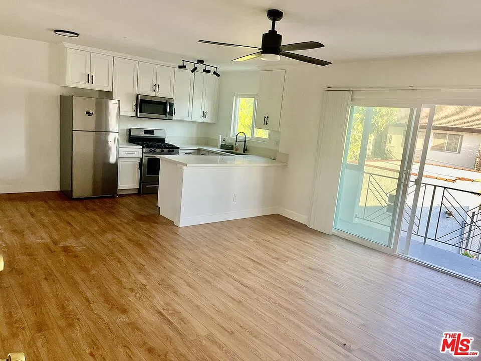 3824 Keystone Ave — Photo 1