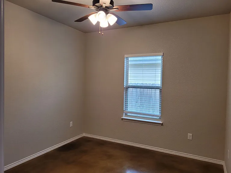 1143 Stanley Way — Photo 5