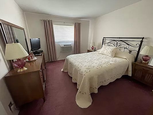 5th image of 9411 Avenue J