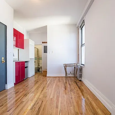 Rented by Nooklyn NYC LLC | media 28
