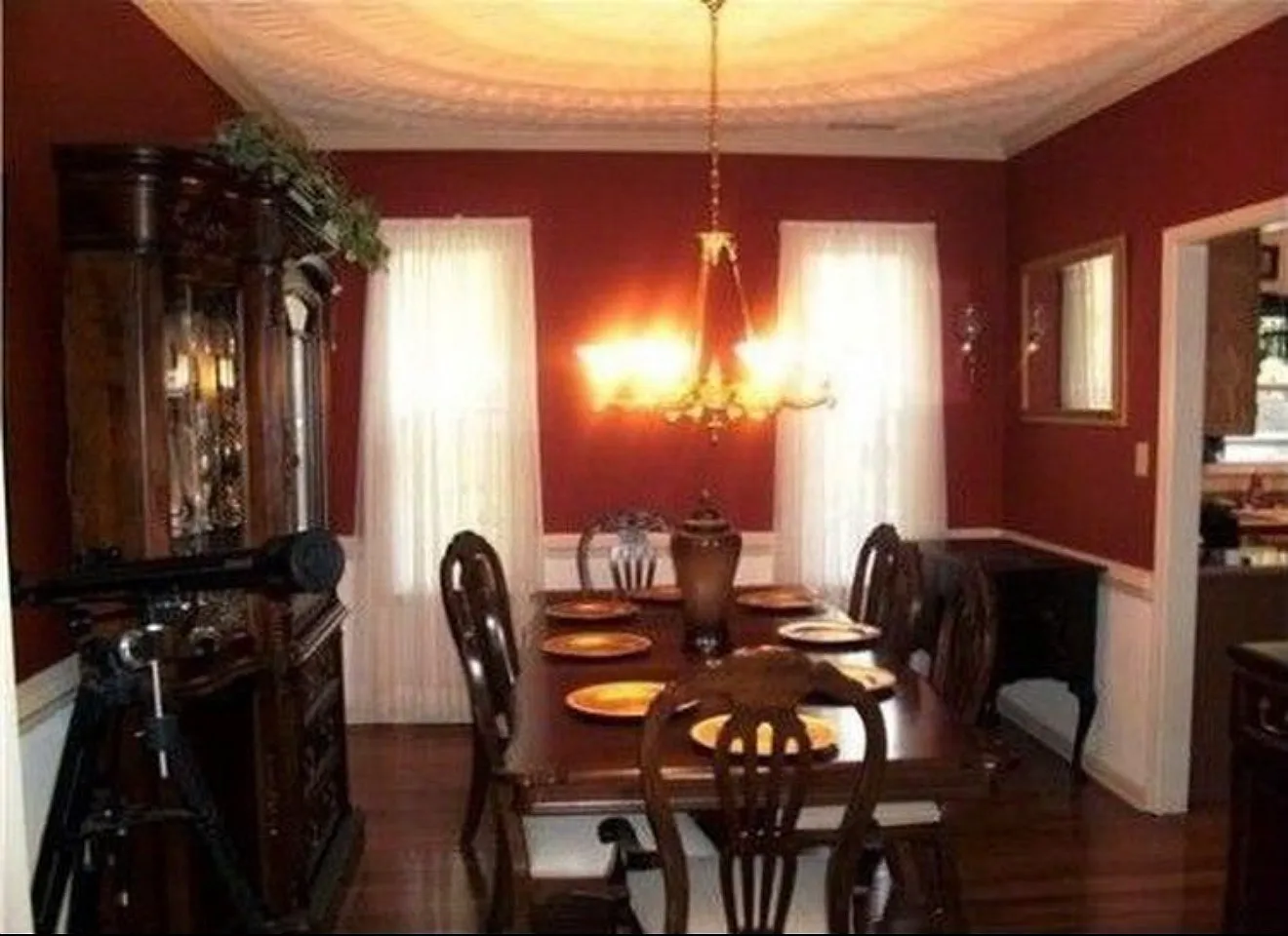 4 bed, 2.5 bath, 2878 sqft, $2,800 — Photo 4