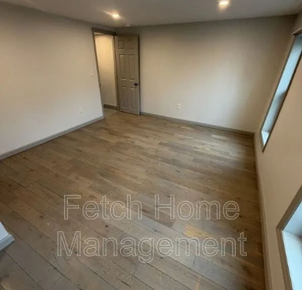 34 N Lee St — Photo 17