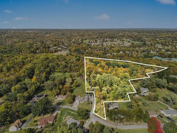 852 Locust Corner Rd, Cincinnati, OH 45245