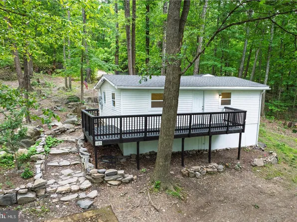 185 Woodpecker Ln, Harpers Ferry, WV 25425