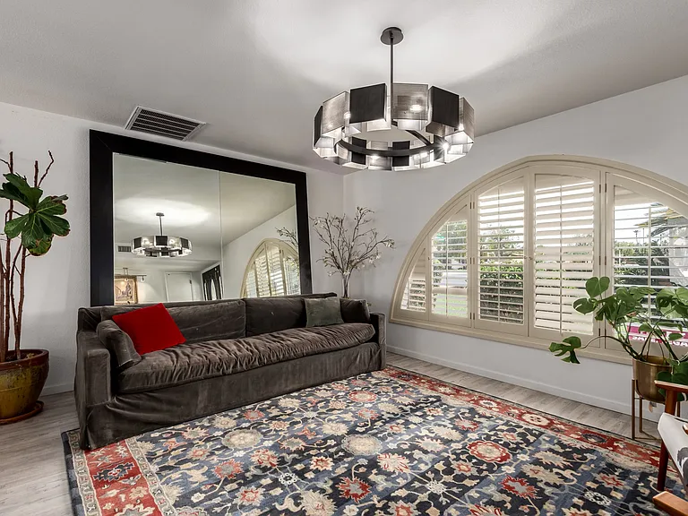 2042 E Laguna Dr — Photo 16