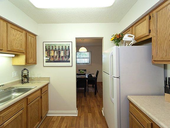 4th image of 4176 Appian Way W APT F