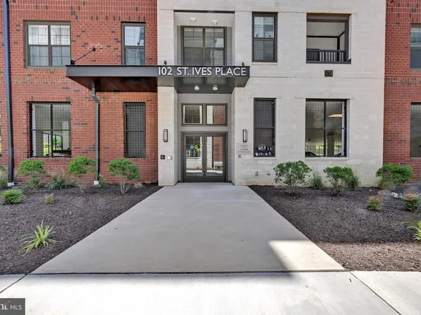 102 Saint Ives Pl APT 401, Oxon Hill, MD 20745