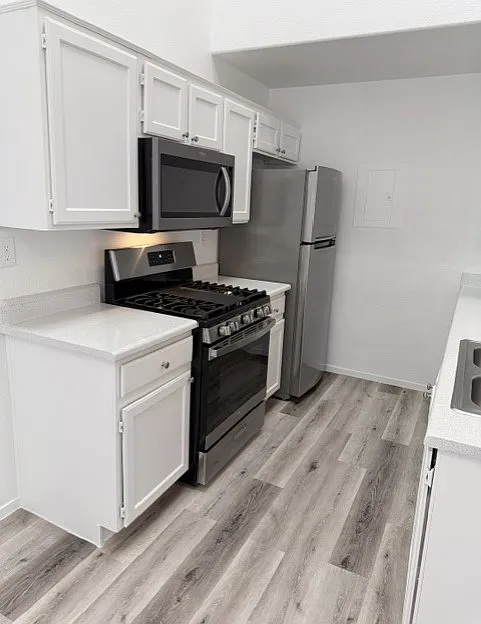 2 bed, 2.5 bath, 1000 sqft, $1,694 — Photo 2