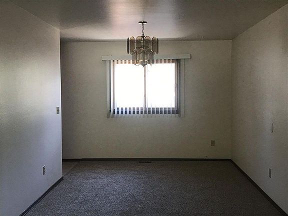 3rd image of 224 Hawkins Ave