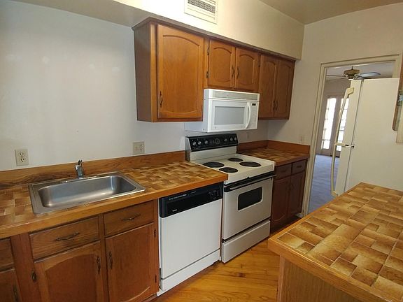 2nd image of 1530 Palm Ave