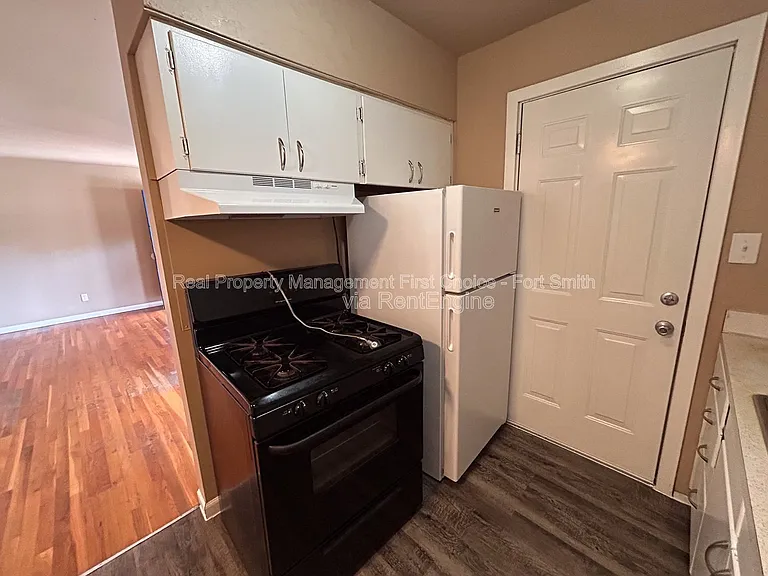 2301 S V St #7 — Photo 7