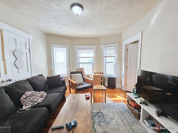91 Frederick Ave, Medford, MA 02155