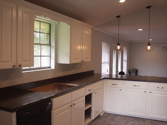 3rd image of 202 N Danna Dr