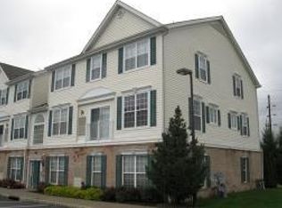 136 Limerick Ln, Phillipsburg, NJ 08865
