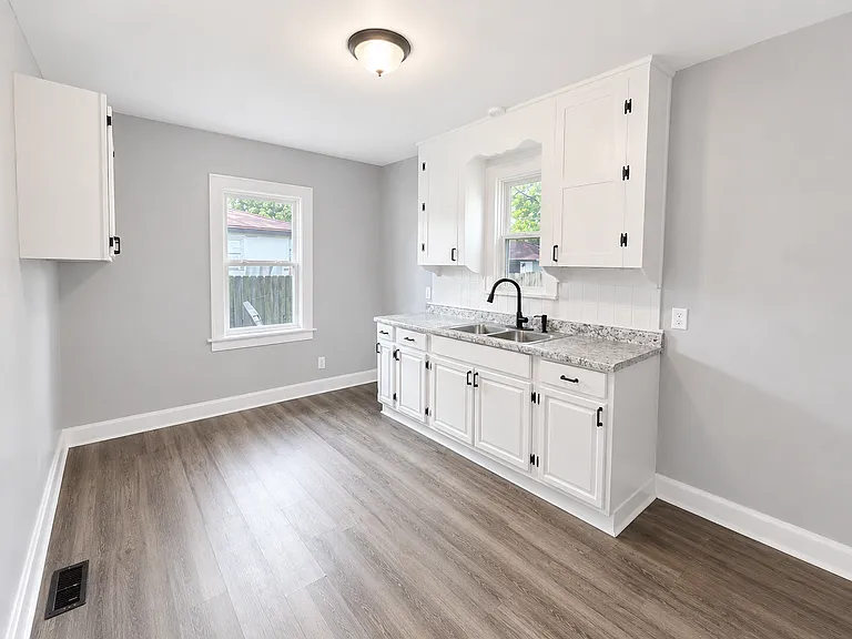 2065 Sale Rd — Photo 6