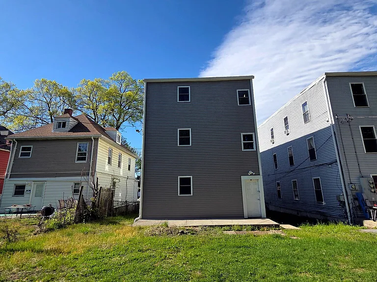50 Parker Ave #3 — Photo 2