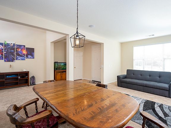 4th image of 27653 Hackberry St