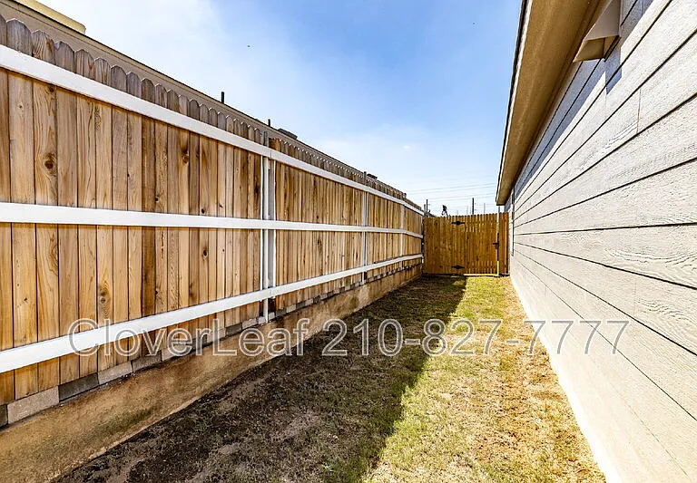 4407 Grassland Pass — Photo 26