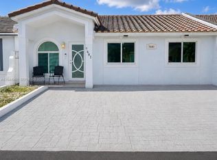 7681 NW 178th Ter, Hialeah, FL 33015
