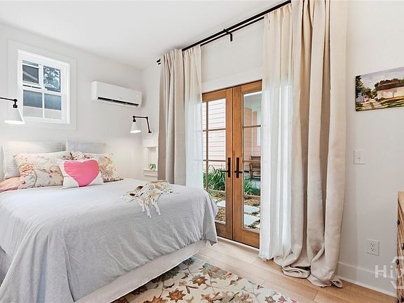 4th image of 1314 E 38th Street #B