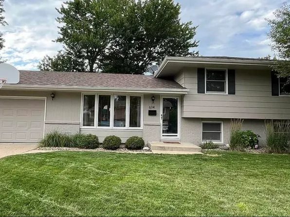 614 SE 7th St, Ankeny, IA 50021