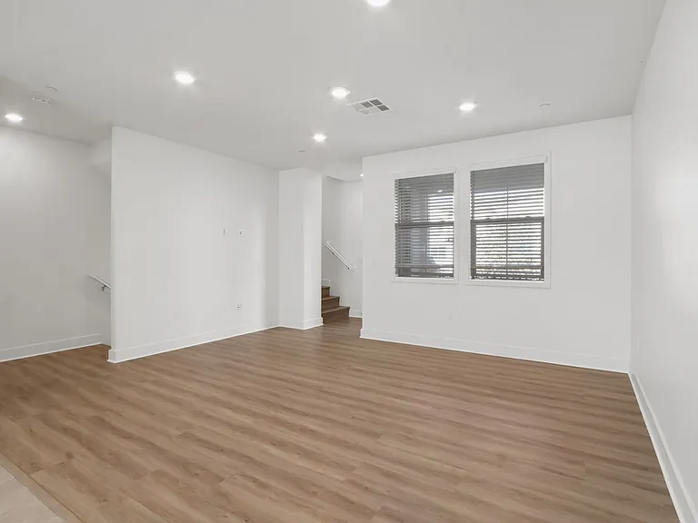 4325 Blazing Star Way — Photo 6