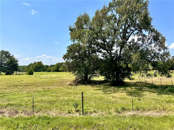 Williams Rd, Hearne, TX 77859