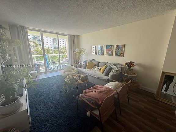 5th image of 19390 Collins Ave APT 510