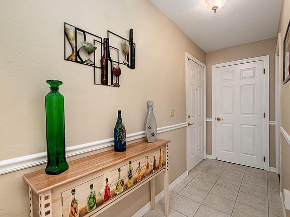 3rd image of 3969 Bayberry Dr