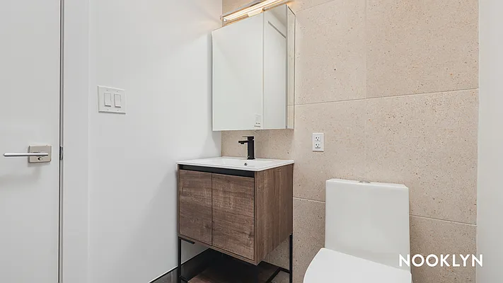 Rented by Nooklyn NYC LLC | media 89