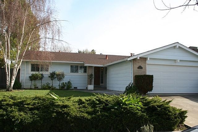 Crisp clean-ready to move in!