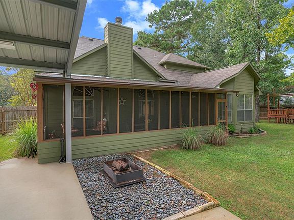 4th image of 1010 Shadberry Dr