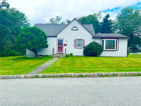 1 Pond Road, Walden, NY 12586