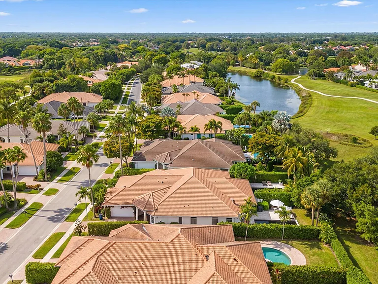 2920 Twin Oaks Way — Photo 33